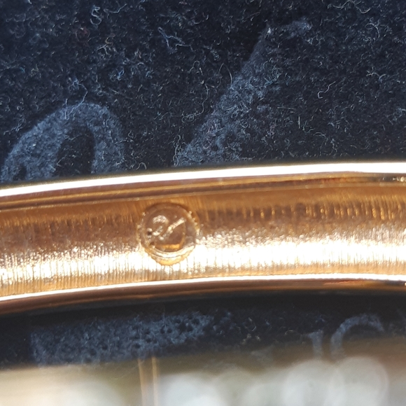 Ladies, Swarovski Crystal's Bracelet,Size Small, Gold and Silver Tone, With Blk - Picture 7 of 8